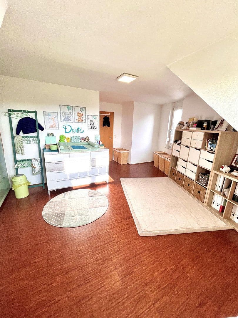 3 bedroom with open-plan kitchen flat to rent, 118 m², Gärtringen, Baden-Württemberg 3 bedroom with open-plan kitchen flat to rent, 118 m², Gärtringen, Baden-Württemberg