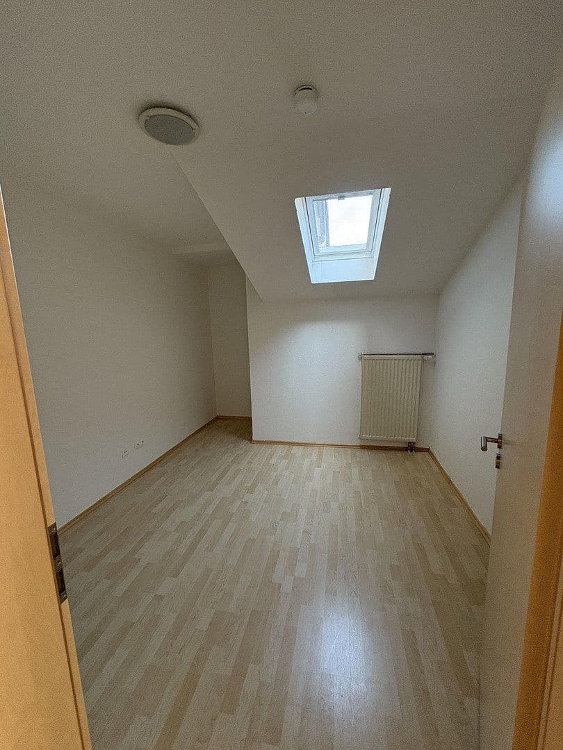 4 bedroom with open-plan kitchen flat for sale, 128 m², Ramstein-Miesenbach, Rhineland-Palatinate 4 bedroom with open-plan kitchen flat for sale, 128 m², Ramstein-Miesenbach, Rhineland-Palatinate