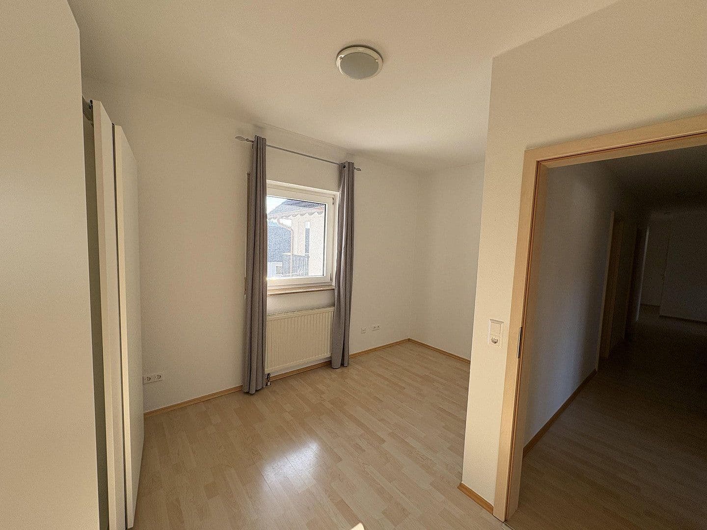 4 bedroom with open-plan kitchen flat for sale, 128 m², Ramstein-Miesenbach, Rhineland-Palatinate 4 bedroom with open-plan kitchen flat for sale, 128 m², Ramstein-Miesenbach, Rhineland-Palatinate