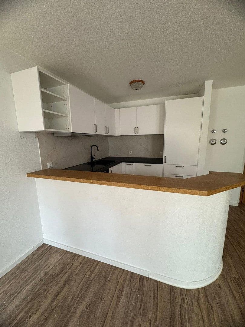 1 bedroom with open-plan kitchen flat to rent, 61 m², Friedrichstraße 46, Denkendorf, Baden-Württemberg 1 bedroom with open-plan kitchen flat to rent, 61 m², Friedrichstraße 46, Denkendorf, Baden-Württemberg