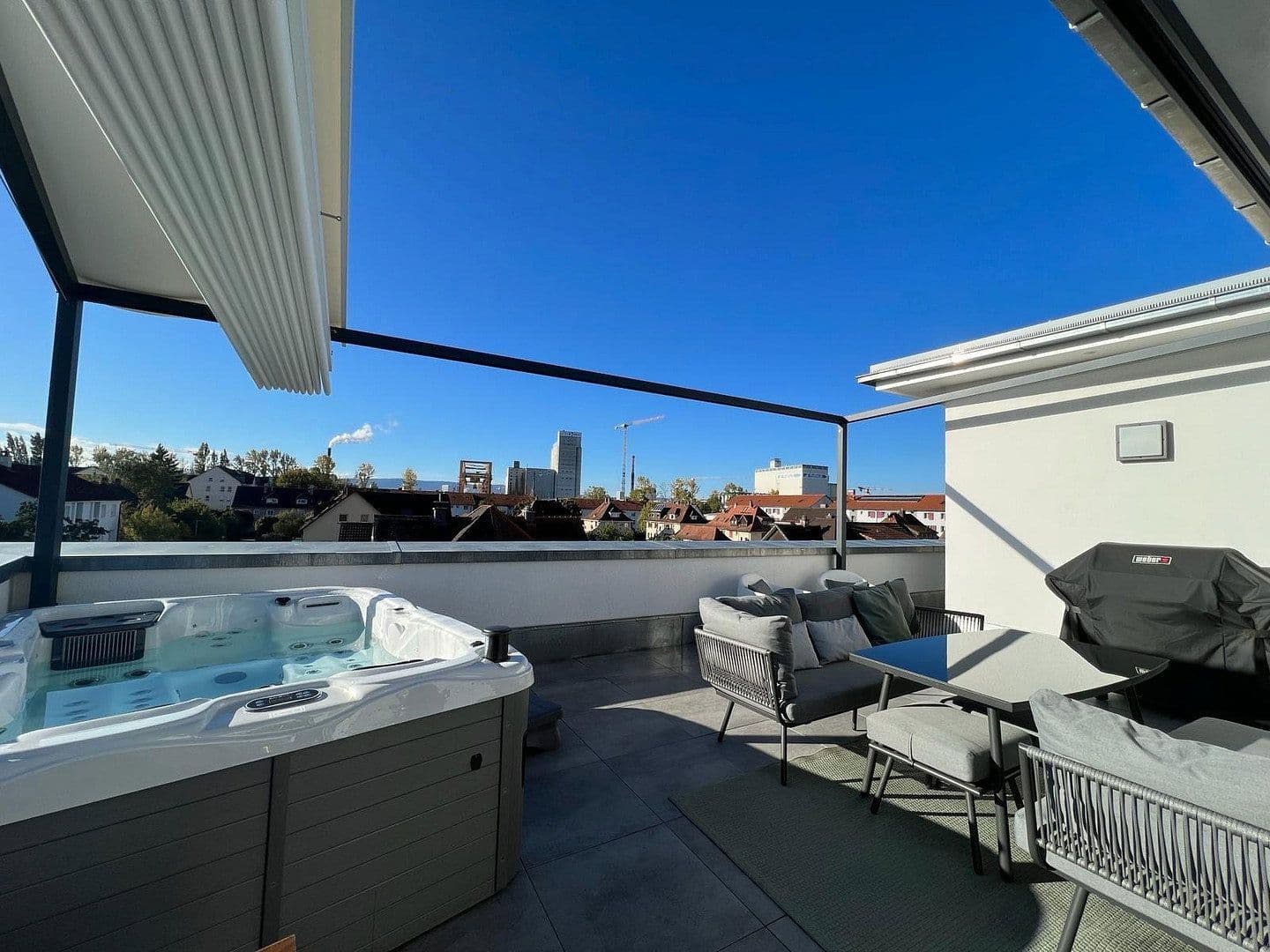 2 bedroom with open-plan kitchen flat to rent, 150 m², Weil am Rhein, Baden-Württemberg 2 bedroom with open-plan kitchen flat to rent, 150 m², Weil am Rhein, Baden-Württemberg