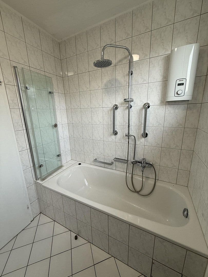 3 bedroom flat to rent, 96 m², Virchowstrasse 17, Siegen, North Rhine-Westphalia 3 bedroom flat to rent, 96 m², Virchowstrasse 17, Siegen, North Rhine-Westphalia