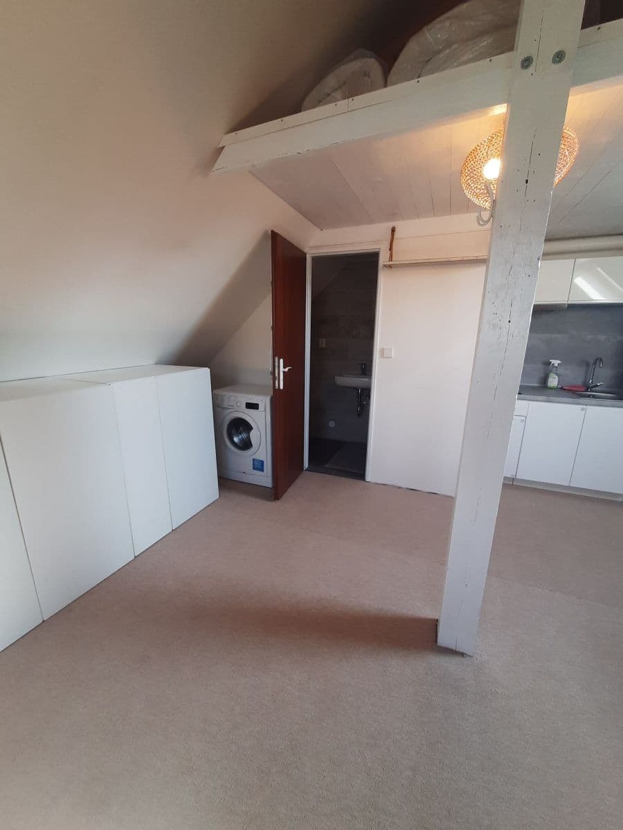 Studio flat to rent, 24 m², Přemyšlenská, Prague, Prague Studio flat to rent, 24 m², Přemyšlenská, Prague, Prague