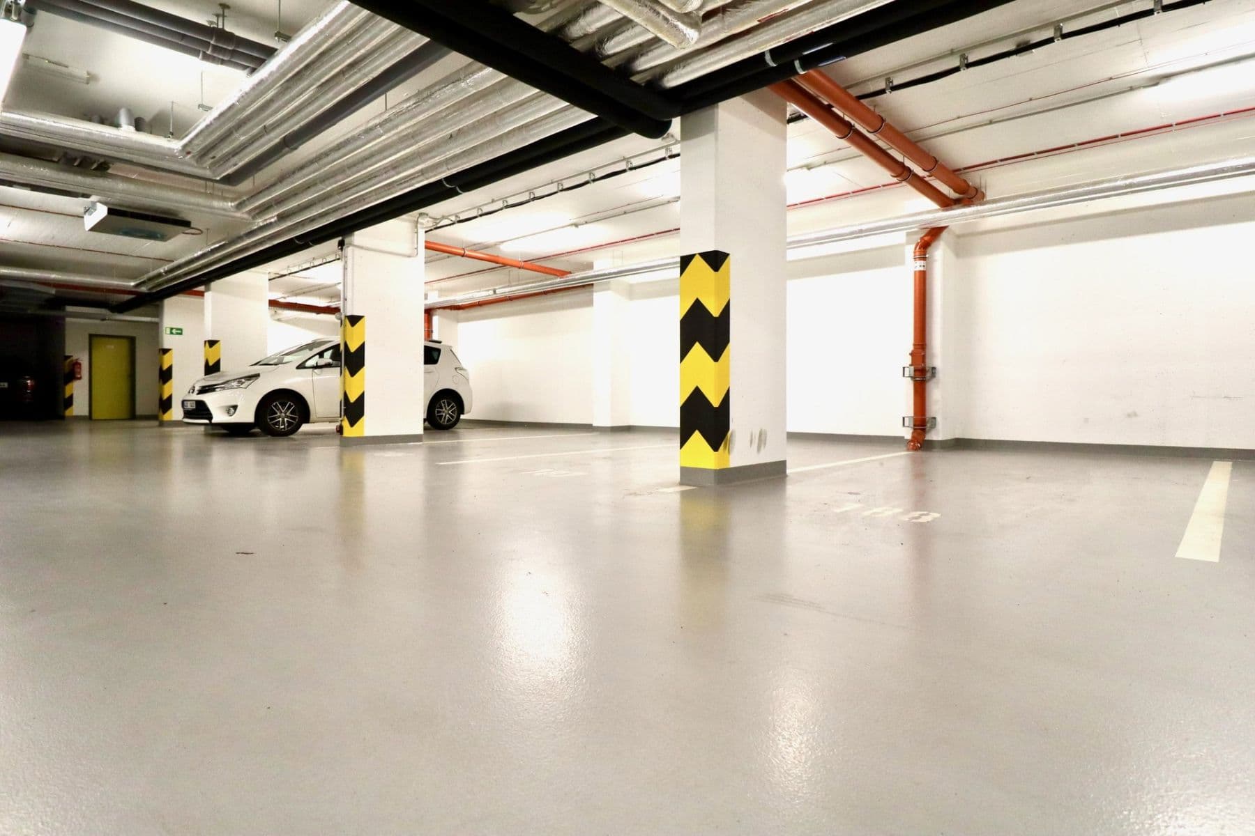 2 bedroom with open-plan kitchen flat to rent, 74 m², Petržílkova, Prague, Prague 2 bedroom with open-plan kitchen flat to rent, 74 m², Petržílkova, Prague, Prague