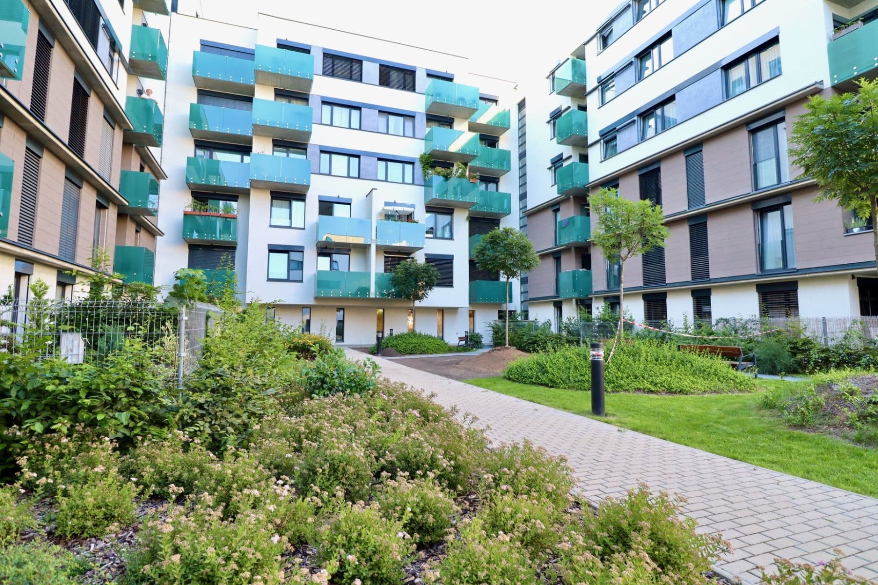 2 bedroom with open-plan kitchen flat to rent, 74 m², Petržílkova, Prague, Prague 2 bedroom with open-plan kitchen flat to rent, 74 m², Petržílkova, Prague, Prague