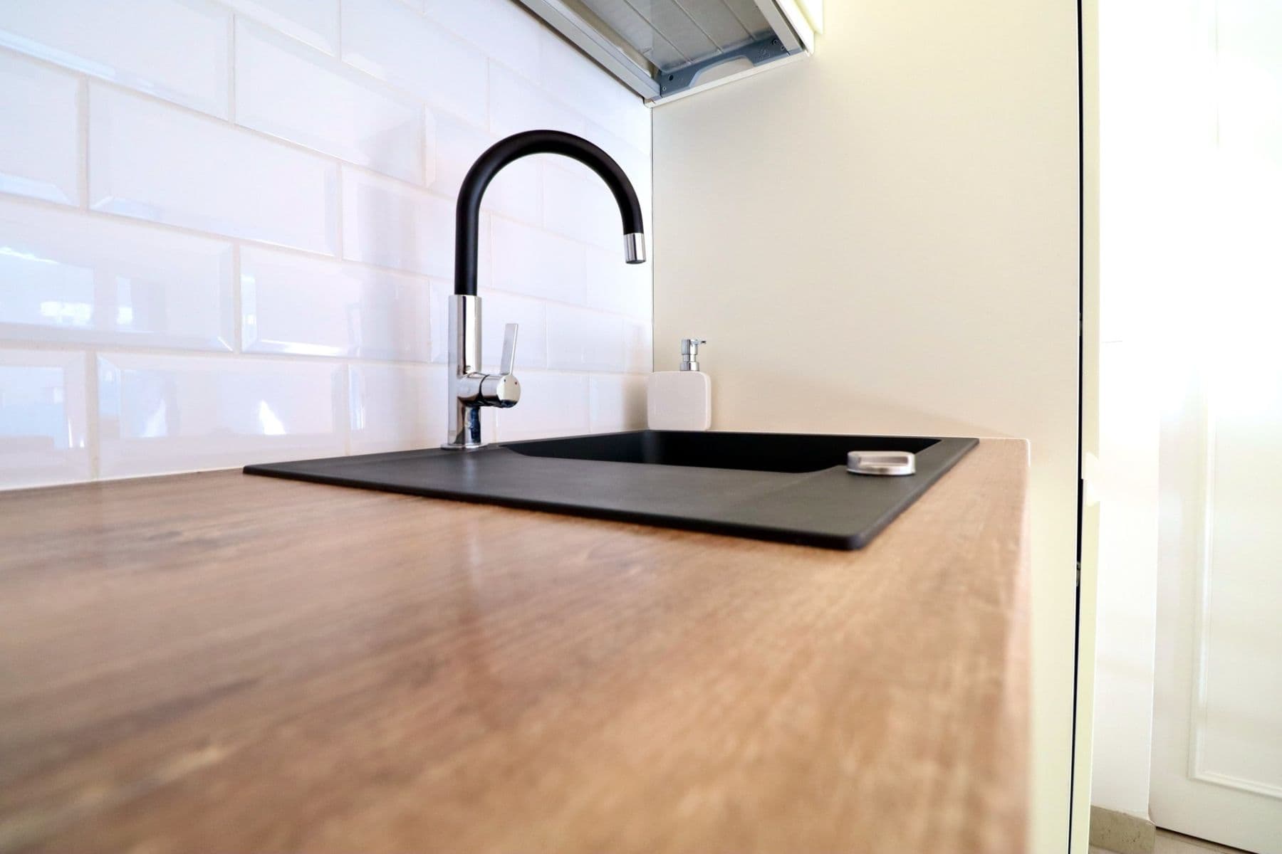 2 bedroom with open-plan kitchen flat to rent, 74 m², Petržílkova, Prague, Prague 2 bedroom with open-plan kitchen flat to rent, 74 m², Petržílkova, Prague, Prague