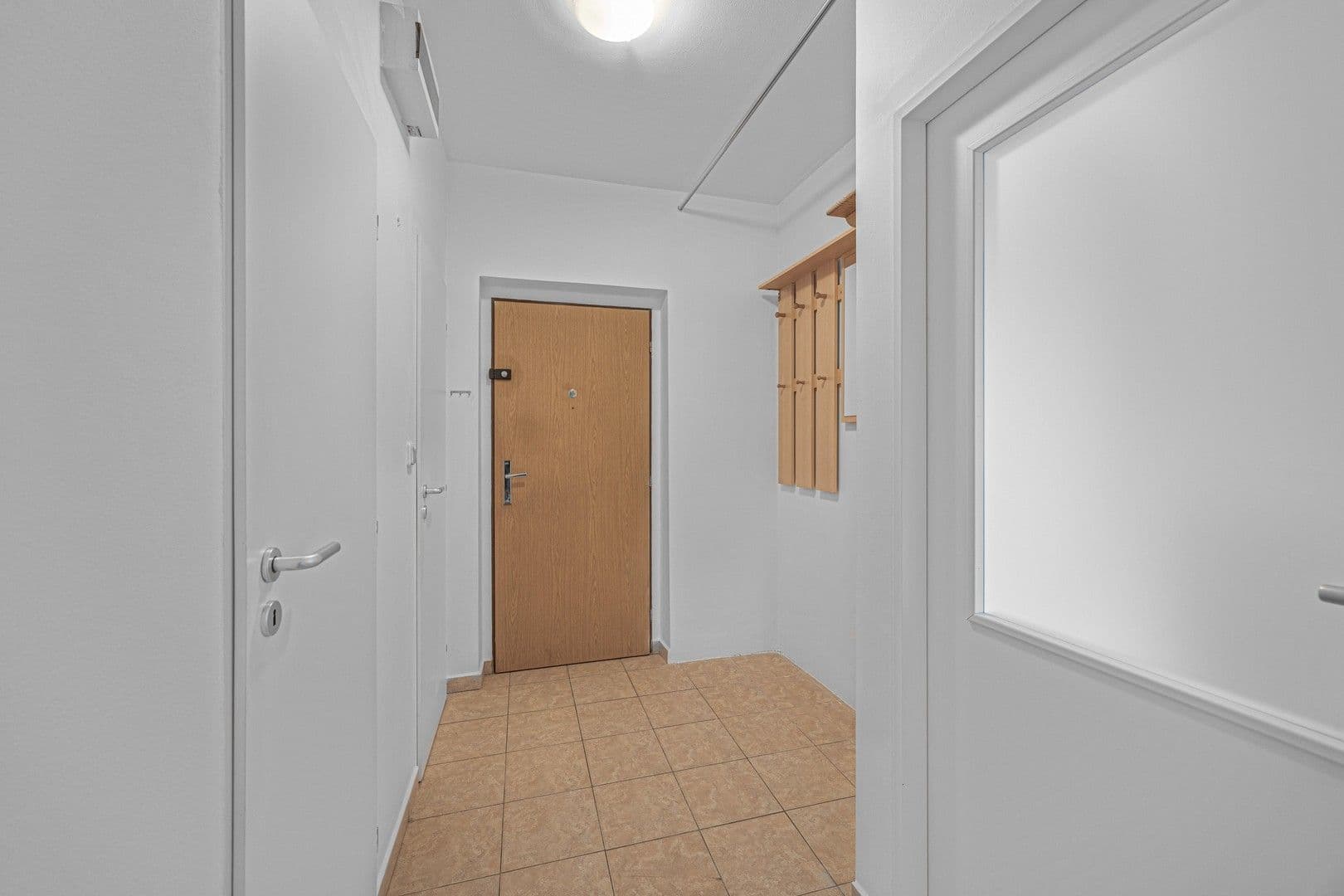 1 bedroom with open-plan kitchen flat to rent, 42 m², Jarní, Hostivice, Středočeský Region 1 bedroom with open-plan kitchen flat to rent, 42 m², Jarní, Hostivice, Středočeský Region