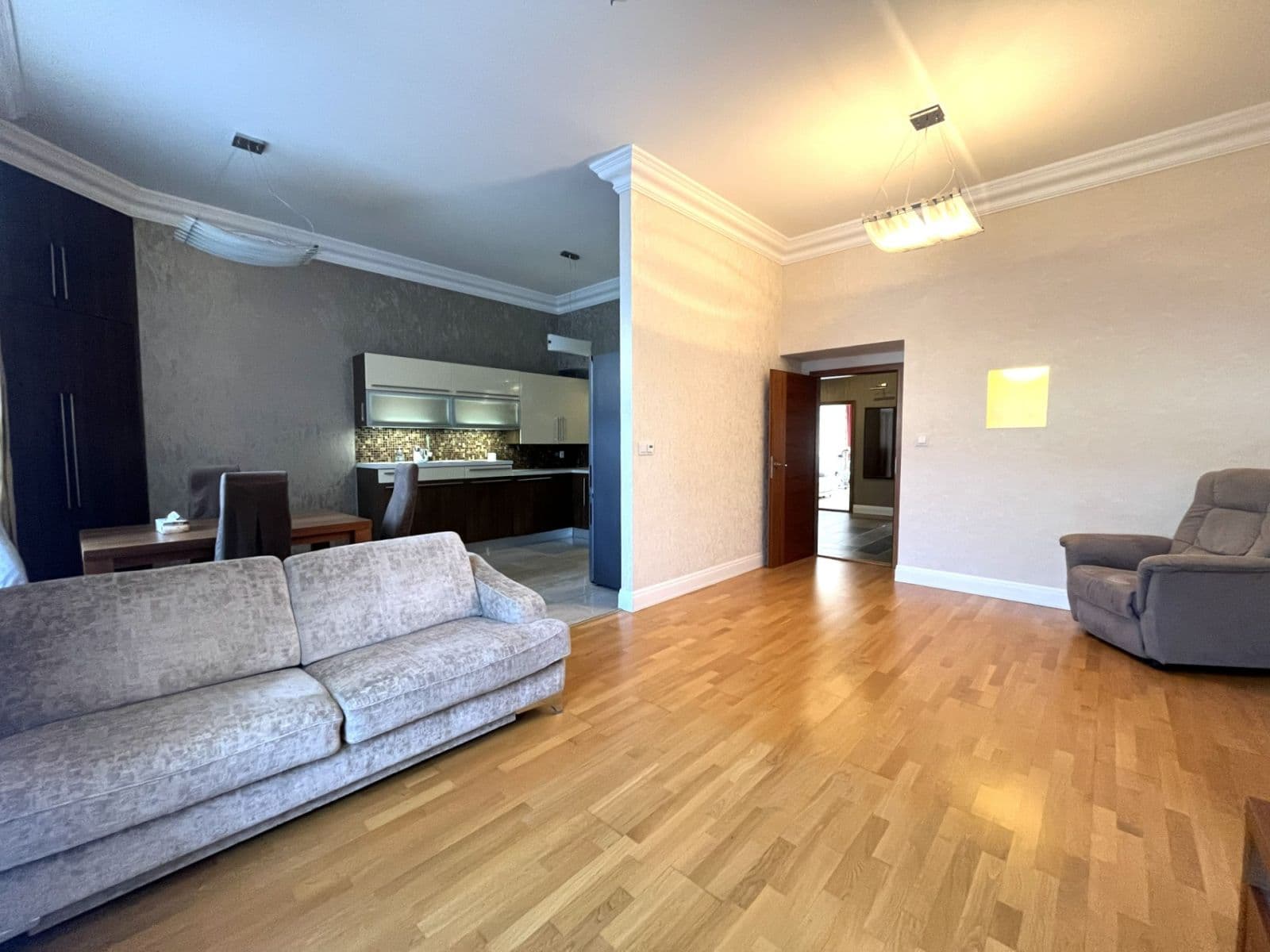 2 bedroom with open-plan kitchen flat to rent, 98 m², Puškinovo náměstí, Prague, Prague 2 bedroom with open-plan kitchen flat to rent, 98 m², Puškinovo náměstí, Prague, Prague