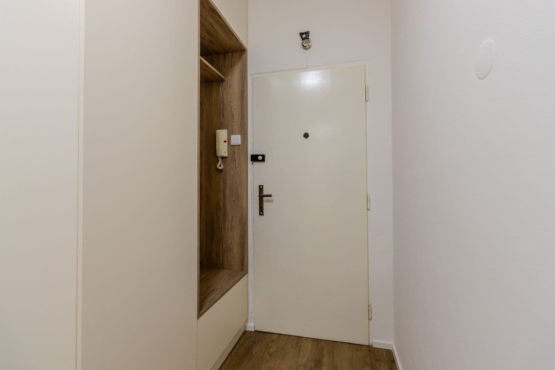 2 bedroom flat to rent, 68 m², Herálecká IV, Prague, Prague 2 bedroom flat to rent, 68 m², Herálecká IV, Prague, Prague