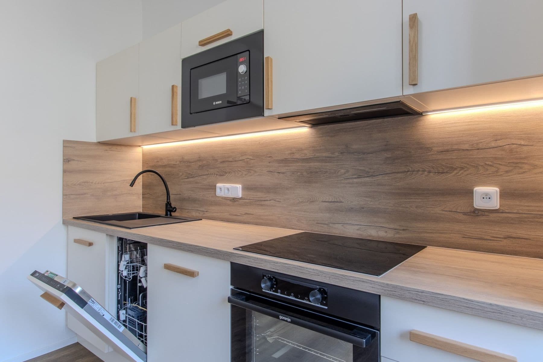 2 bedroom flat to rent, 68 m², Herálecká IV, Prague, Prague 2 bedroom flat to rent, 68 m², Herálecká IV, Prague, Prague