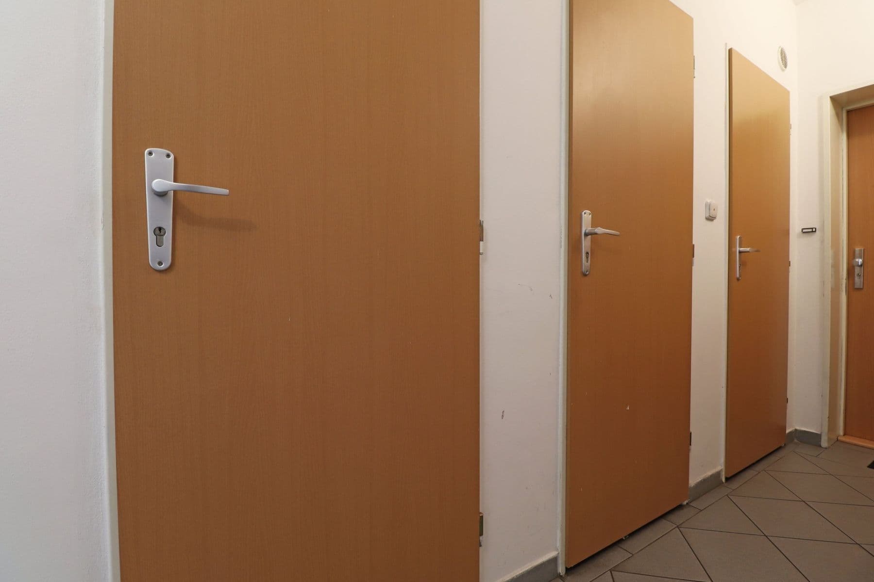 Studio flat to rent, 46 m², Mimoňská, Prague, Prague Studio flat to rent, 46 m², Mimoňská, Prague, Prague