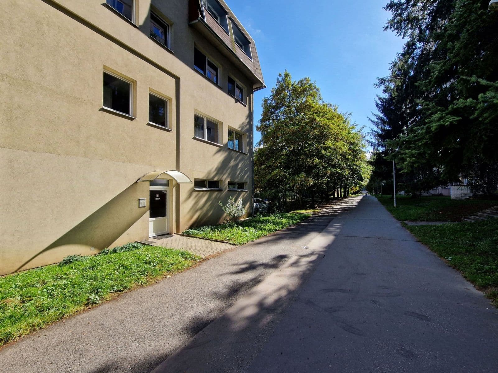 Studio flat to rent, 46 m², Mimoňská, Prague, Prague Studio flat to rent, 46 m², Mimoňská, Prague, Prague