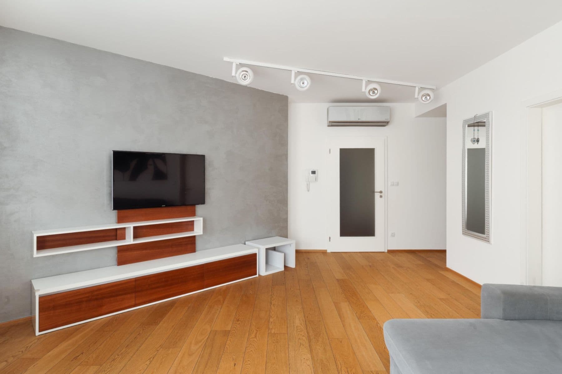 1 bedroom with open-plan kitchen flat to rent, 60 m², Šafaříkovy sady, Plzeň, Plzeňský Region 1 bedroom with open-plan kitchen flat to rent, 60 m², Šafaříkovy sady, Plzeň, Plzeňský Region