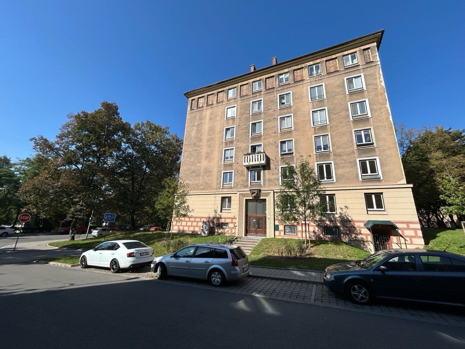 1 bedroom with open-plan kitchen flat to rent, 48 m², Gustava Klimenta, Ostrava, Moravskoslezský Region 1 bedroom with open-plan kitchen flat to rent, 48 m², Gustava Klimenta, Ostrava, Moravskoslezský Region