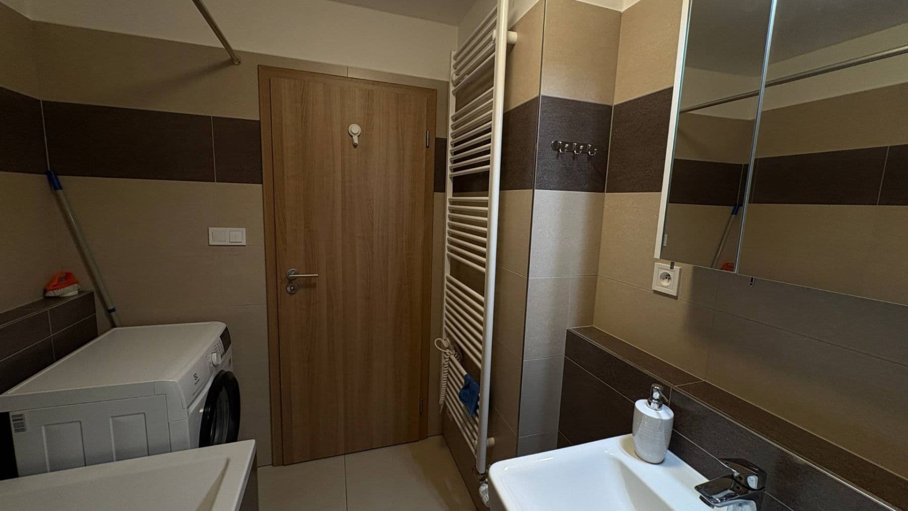 1 bedroom with open-plan kitchen flat to rent, 59 m², Zdiměřická, Prague, Prague 1 bedroom with open-plan kitchen flat to rent, 59 m², Zdiměřická, Prague, Prague