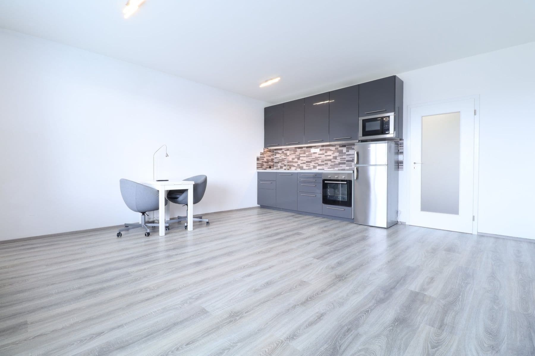 Studio flat to rent, 34 m², Modrého, Prague, Prague Studio flat to rent, 34 m², Modrého, Prague, Prague