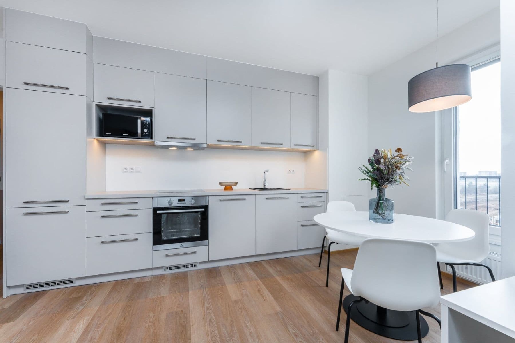 2 bedroom with open-plan kitchen flat to rent, 62 m², Františka Kováříka, Plzeň, Plzeňský Region 2 bedroom with open-plan kitchen flat to rent, 62 m², Františka Kováříka, Plzeň, Plzeňský Region