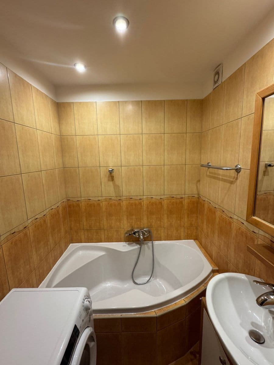 2 bedroom flat to rent, 65 m², Plovdivská, Brno, Jihomoravský Region 2 bedroom flat to rent, 65 m², Plovdivská, Brno, Jihomoravský Region