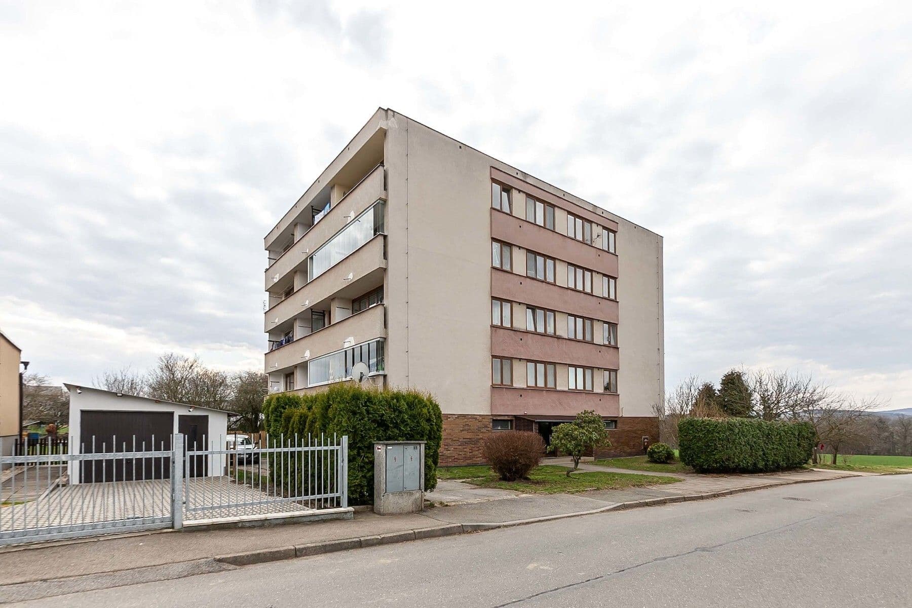 3 bedroom flat for sale, 67 m², V Sadě, Vlašim, Středočeský Region 3 bedroom flat for sale, 67 m², V Sadě, Vlašim, Středočeský Region