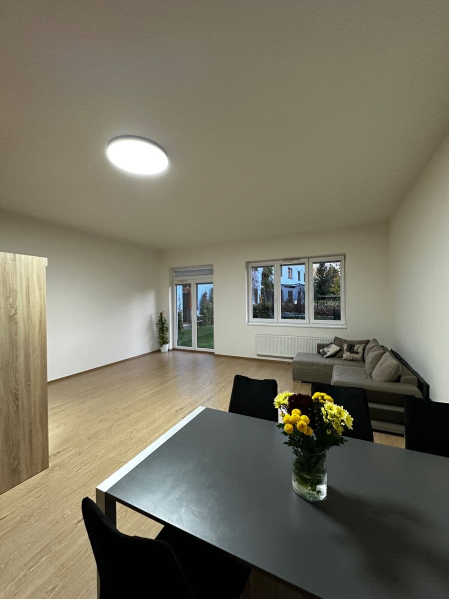 Studio flat to rent, 66 m², Březenská, Prague, Prague Studio flat to rent, 66 m², Březenská, Prague, Prague