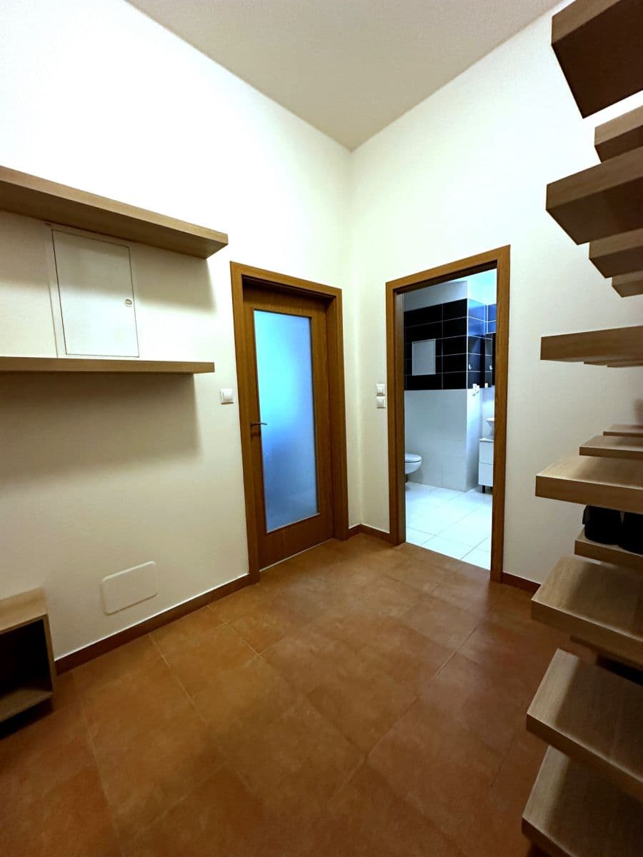 Studio flat to rent, 66 m², Březenská, Prague, Prague Studio flat to rent, 66 m², Březenská, Prague, Prague