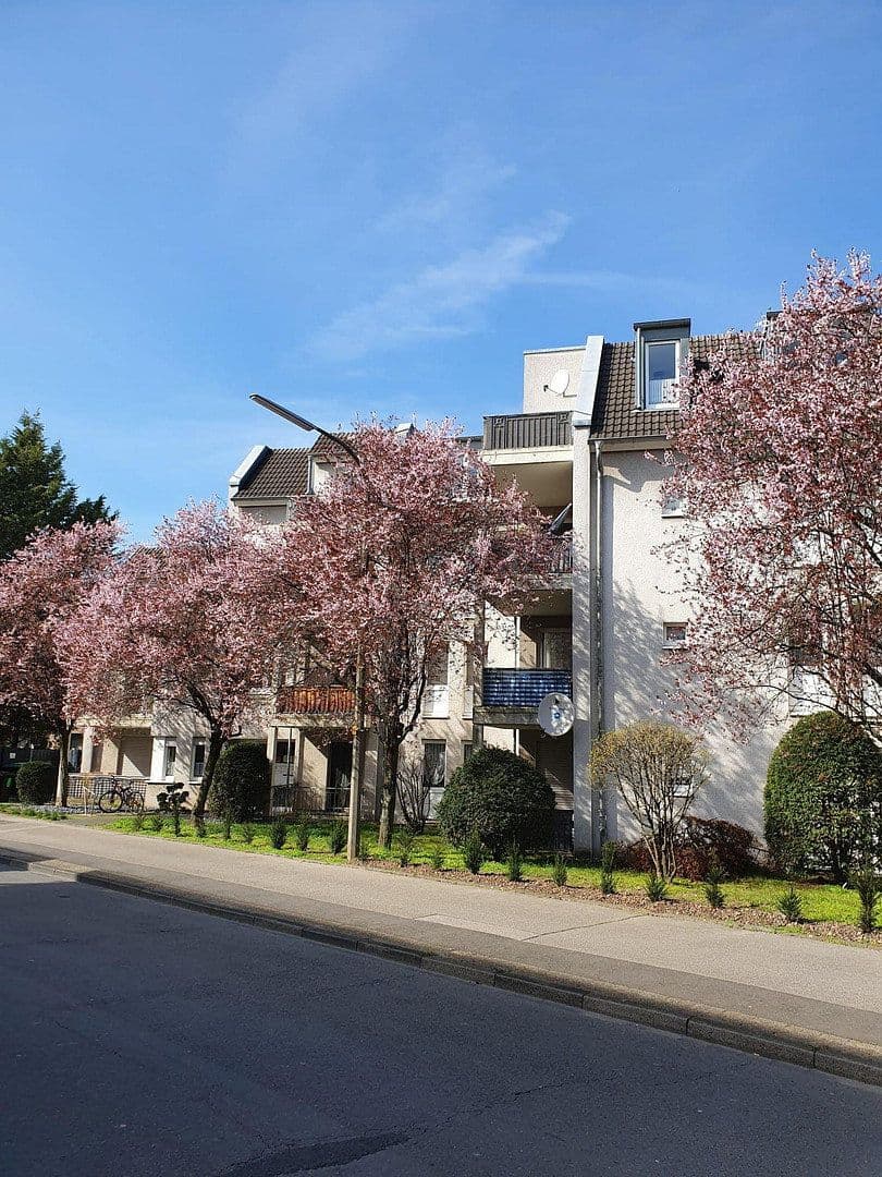 4 bedroom flat to rent, 102 m², Markusstr. 9, Niederkassel, North Rhine-Westphalia 4 bedroom flat to rent, 102 m², Markusstr. 9, Niederkassel, North Rhine-Westphalia