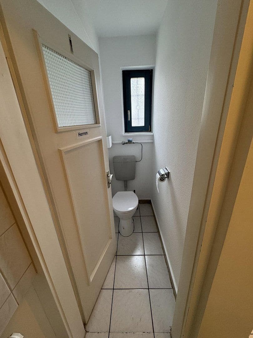 office to rent, 114 m², Beethovenstraße, Villingen-Schwenningen, Baden-Württemberg office to rent, 114 m², Beethovenstraße, Villingen-Schwenningen, Baden-Württemberg