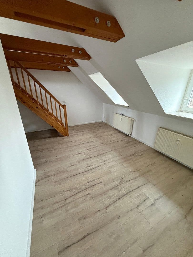 2 bedroom with open-plan kitchen flat to rent, 76 m², Neumarkt 9, Lichtenstein/Sachsen, Saxony 2 bedroom with open-plan kitchen flat to rent, 76 m², Neumarkt 9, Lichtenstein/Sachsen, Saxony