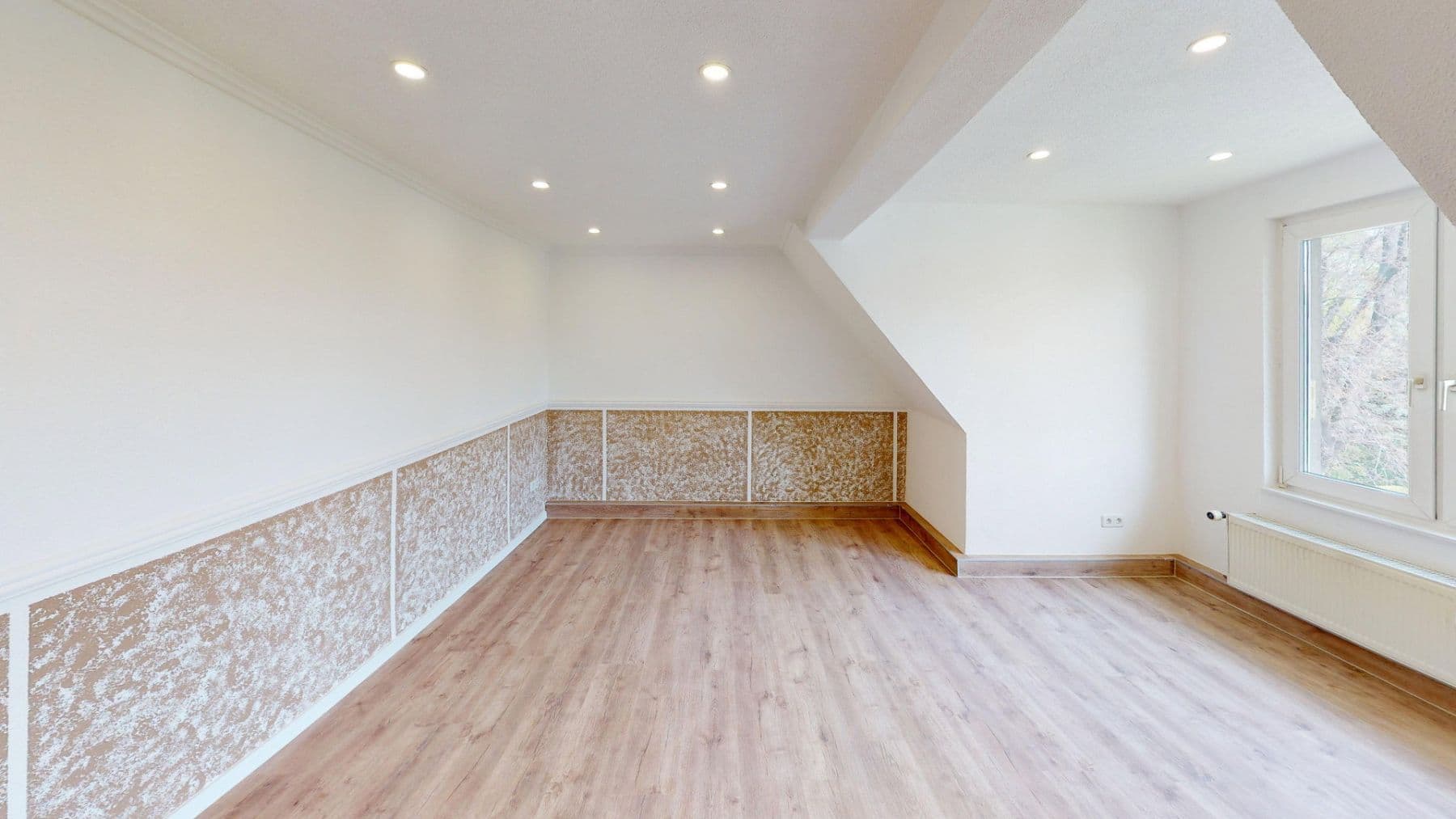 house for sale, 250 m², Bahnhofstraße 4A, Hohenmölsen, Saxony-Anhalt house for sale, 250 m², Bahnhofstraße 4A, Hohenmölsen, Saxony-Anhalt