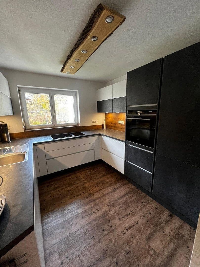 1 bedroom with open-plan kitchen flat to rent, 63 m², Tuttlingen, Baden-Württemberg 1 bedroom with open-plan kitchen flat to rent, 63 m², Tuttlingen, Baden-Württemberg