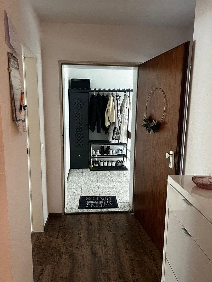 1 bedroom with open-plan kitchen flat to rent, 63 m², Tuttlingen, Baden-Württemberg 1 bedroom with open-plan kitchen flat to rent, 63 m², Tuttlingen, Baden-Württemberg