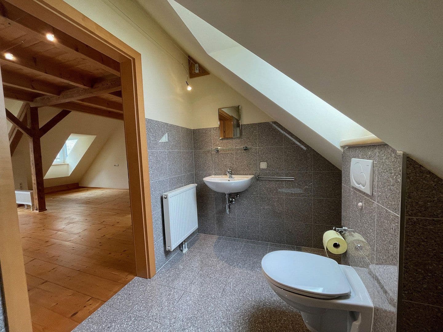 1 bedroom flat to rent, 35 m², Frauenberg 9, Krems/Stein, Lower Austria 1 bedroom flat to rent, 35 m², Frauenberg 9, Krems/Stein, Lower Austria