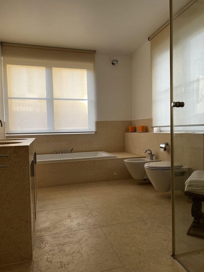 3 bedroom with open-plan kitchen flat for sale, 174 m², Frankfurt, Hesse 3 bedroom with open-plan kitchen flat for sale, 174 m², Frankfurt, Hesse