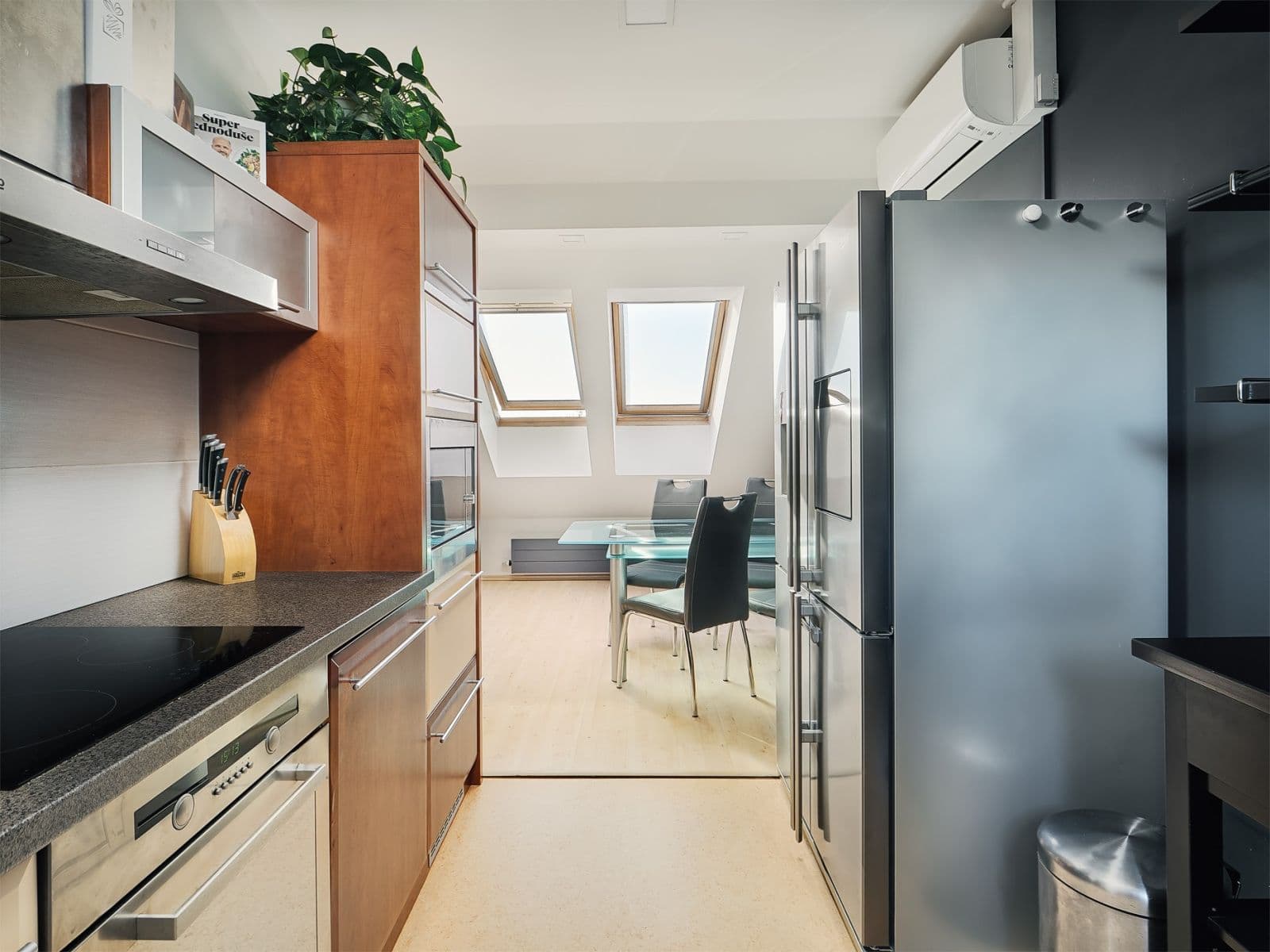 2 bedroom with open-plan kitchen flat for sale, 80 m², Stochovská, Prague, Prague 2 bedroom with open-plan kitchen flat for sale, 80 m², Stochovská, Prague, Prague