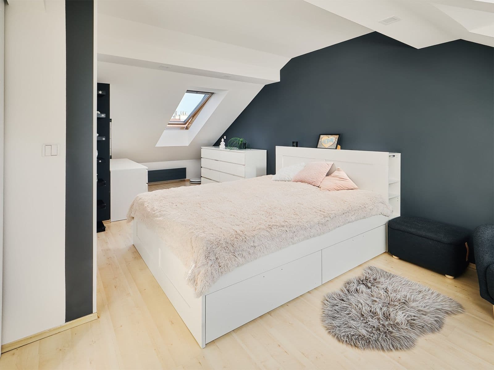 2 bedroom with open-plan kitchen flat for sale, 80 m², Stochovská, Prague, Prague 2 bedroom with open-plan kitchen flat for sale, 80 m², Stochovská, Prague, Prague