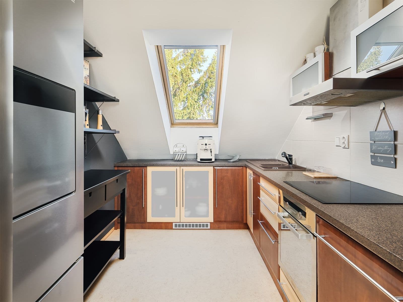 2 bedroom with open-plan kitchen flat for sale, 80 m², Stochovská, Prague, Prague 2 bedroom with open-plan kitchen flat for sale, 80 m², Stochovská, Prague, Prague