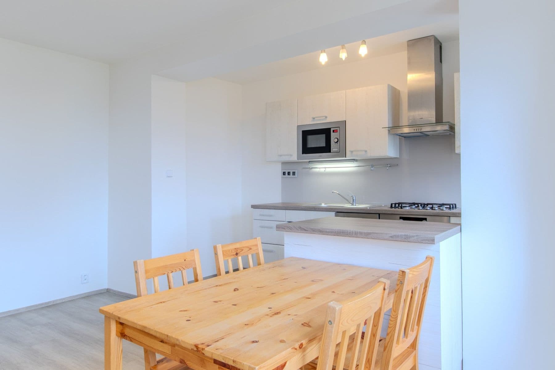 Studio flat to rent, 64 m², Nad Výšinkou, Prague, Prague Studio flat to rent, 64 m², Nad Výšinkou, Prague, Prague