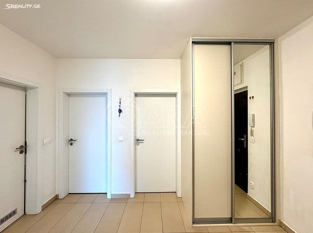 2 bedroom with open-plan kitchen flat for sale, 75 m², Škrábkových, Prague, Prague 2 bedroom with open-plan kitchen flat for sale, 75 m², Škrábkových, Prague, Prague