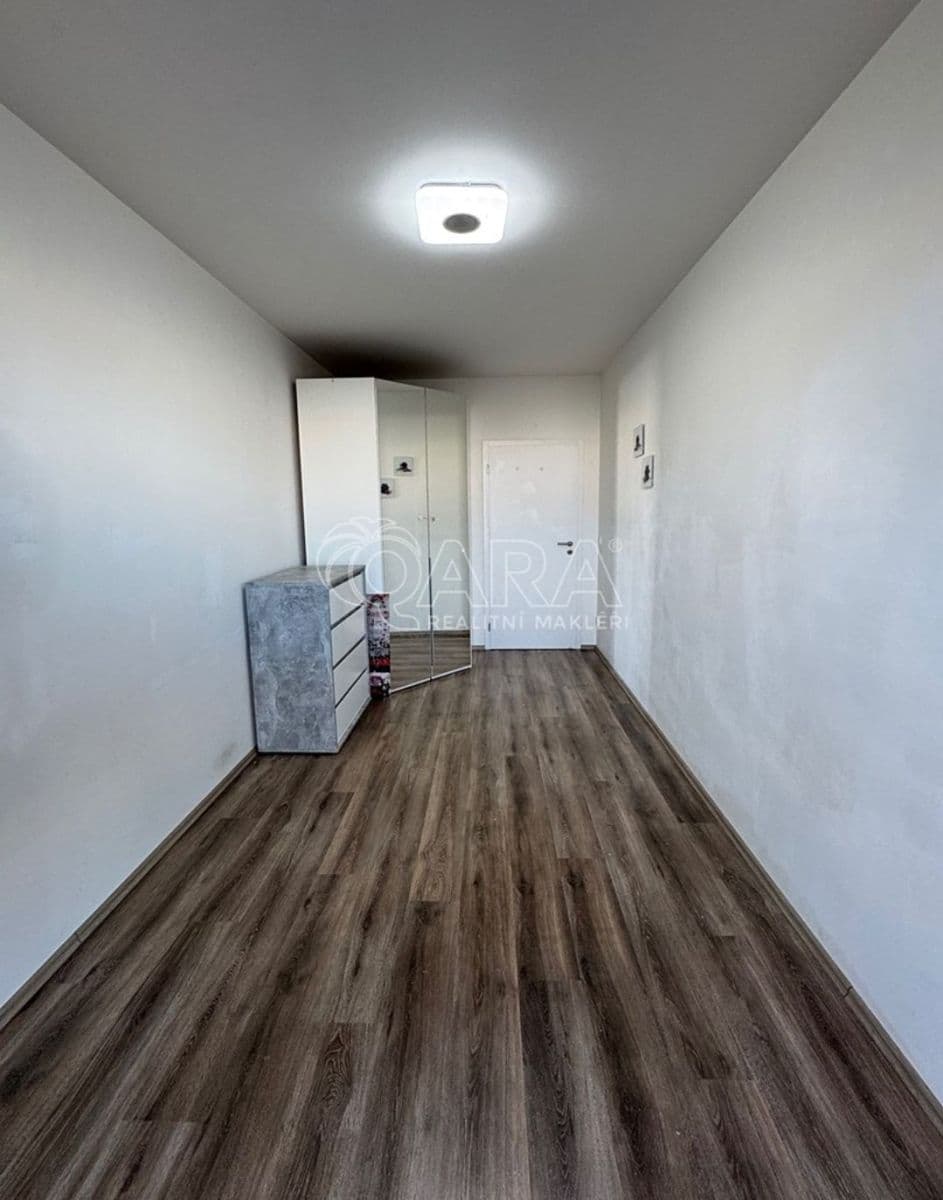 2 bedroom with open-plan kitchen flat for sale, 75 m², Škrábkových, Prague, Prague 2 bedroom with open-plan kitchen flat for sale, 75 m², Škrábkových, Prague, Prague