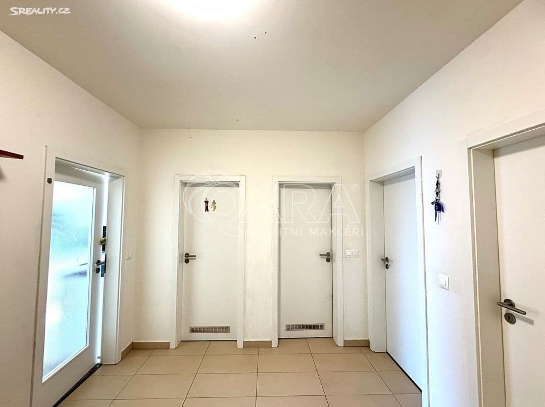 2 bedroom with open-plan kitchen flat for sale, 75 m², Škrábkových, Prague, Prague 2 bedroom with open-plan kitchen flat for sale, 75 m², Škrábkových, Prague, Prague