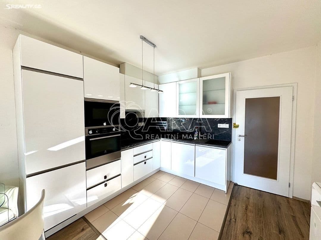 2 bedroom with open-plan kitchen flat for sale, 75 m², Škrábkových, Prague, Prague 2 bedroom with open-plan kitchen flat for sale, 75 m², Škrábkových, Prague, Prague