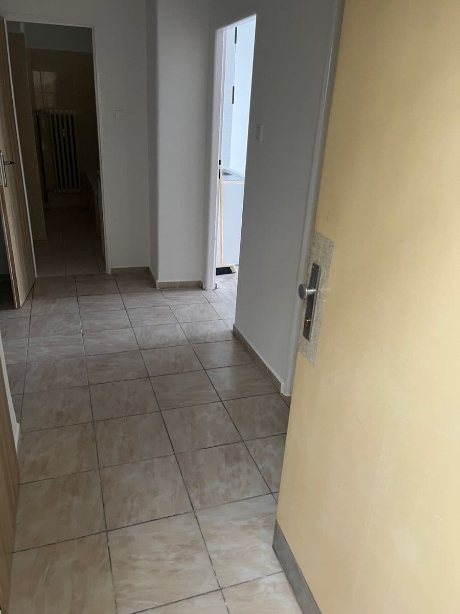 2 bedroom with open-plan kitchen flat to rent, 64 m², Pernštýnské náměstí, Pardubice, Pardubický Region 2 bedroom with open-plan kitchen flat to rent, 64 m², Pernštýnské náměstí, Pardubice, Pardubický Region