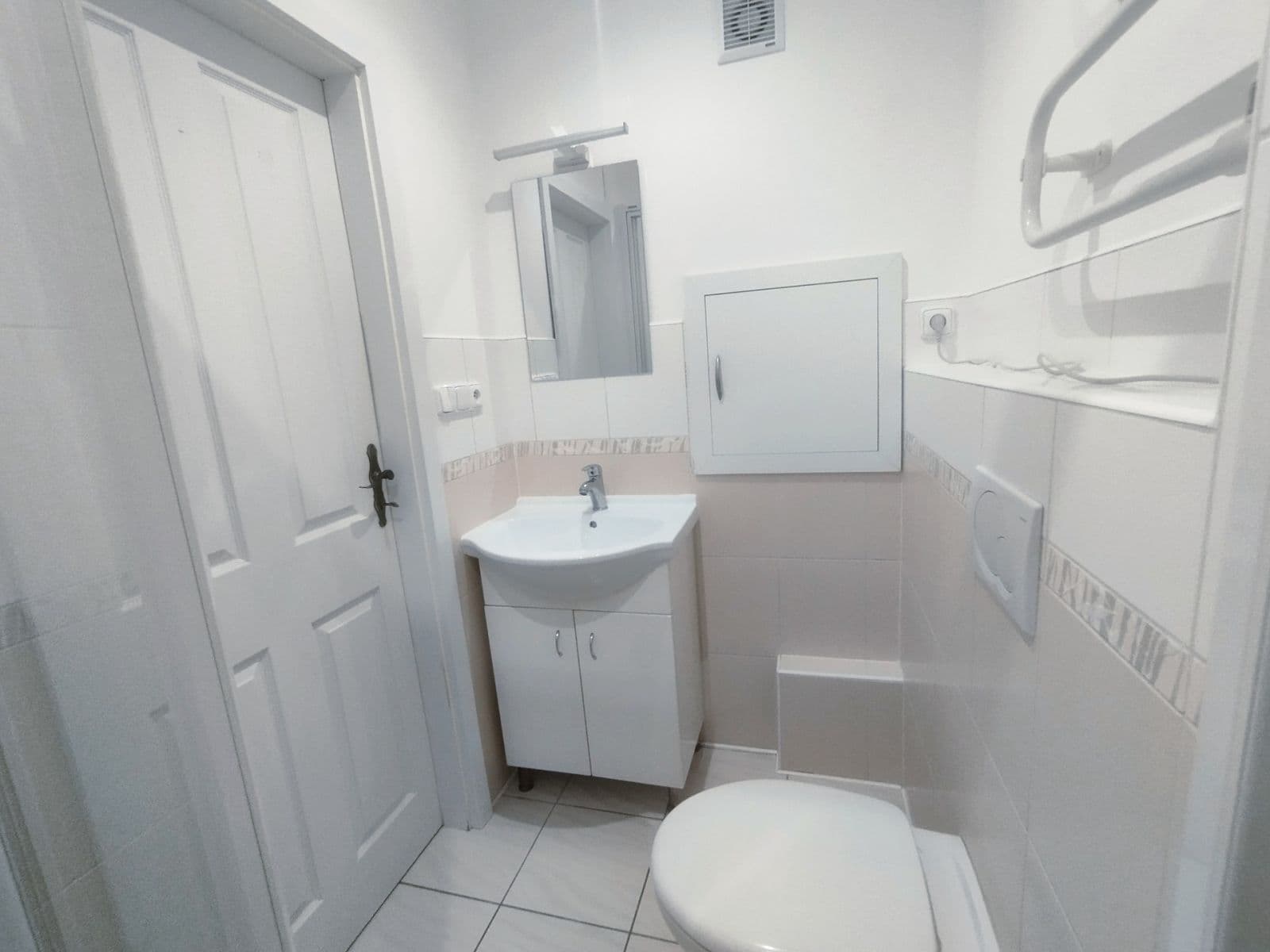 Studio flat to rent, 29 m², Slévárenská, Trutnov, Královéhradecký Region Studio flat to rent, 29 m², Slévárenská, Trutnov, Královéhradecký Region