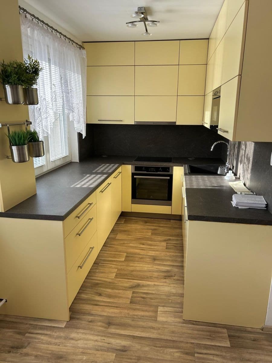 4 bedroom flat to rent, 76 m², Bělčická, Prague, Prague 4 bedroom flat to rent, 76 m², Bělčická, Prague, Prague