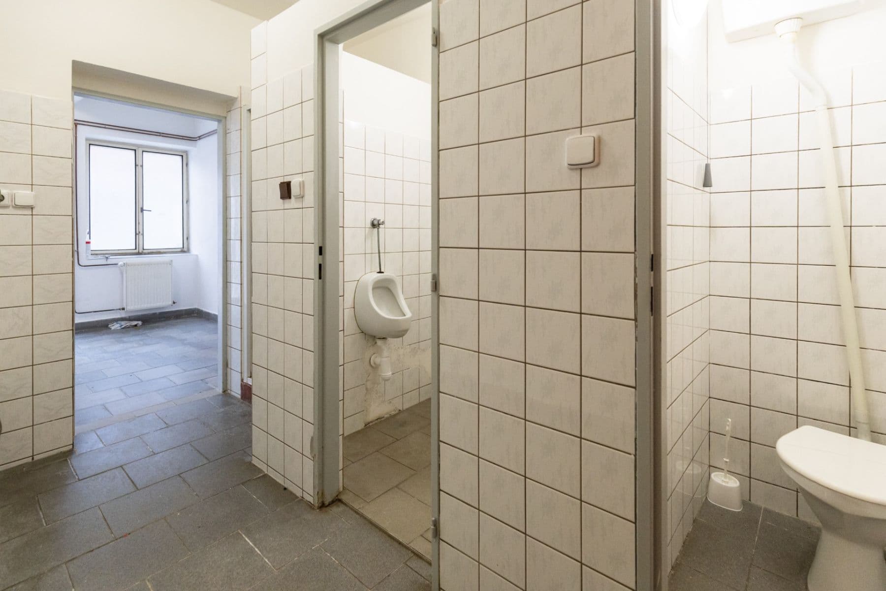 non-residential property to rent, 700 m², Dnešice, Plzeňský Region non-residential property to rent, 700 m², Dnešice, Plzeňský Region