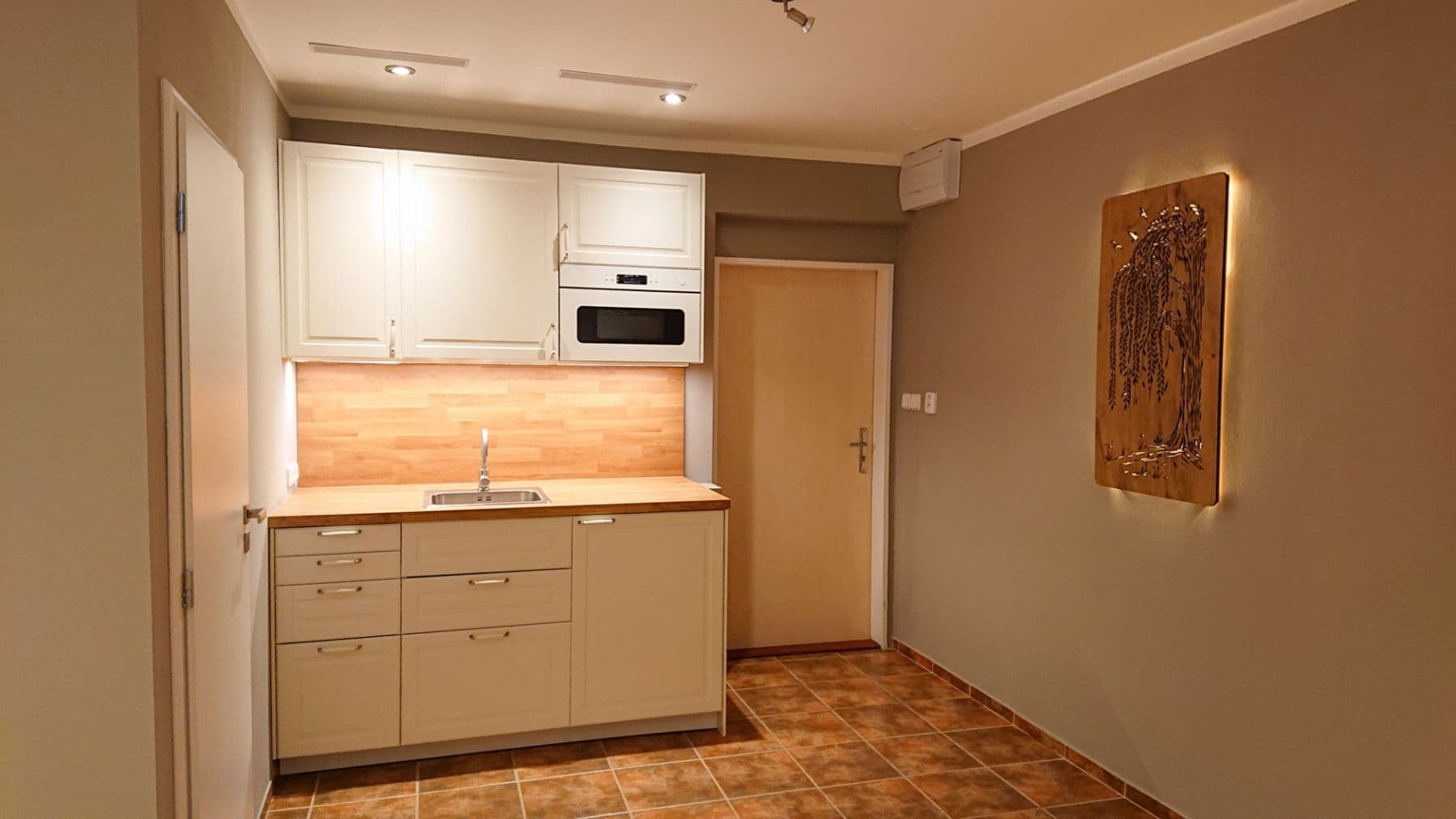 Studio flat for sale, 22 m², Felklova, Roztoky, Středočeský Region Studio flat for sale, 22 m², Felklova, Roztoky, Středočeský Region