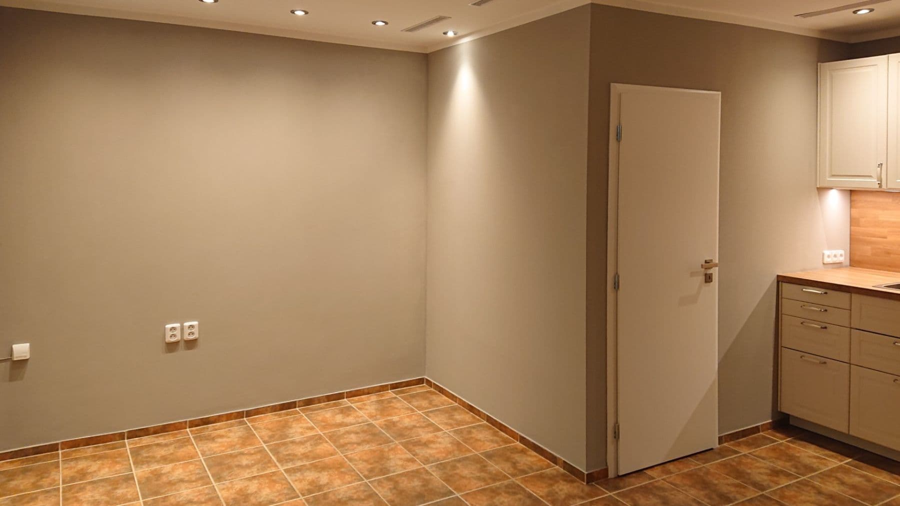 Studio flat for sale, 22 m², Felklova, Roztoky, Středočeský Region Studio flat for sale, 22 m², Felklova, Roztoky, Středočeský Region