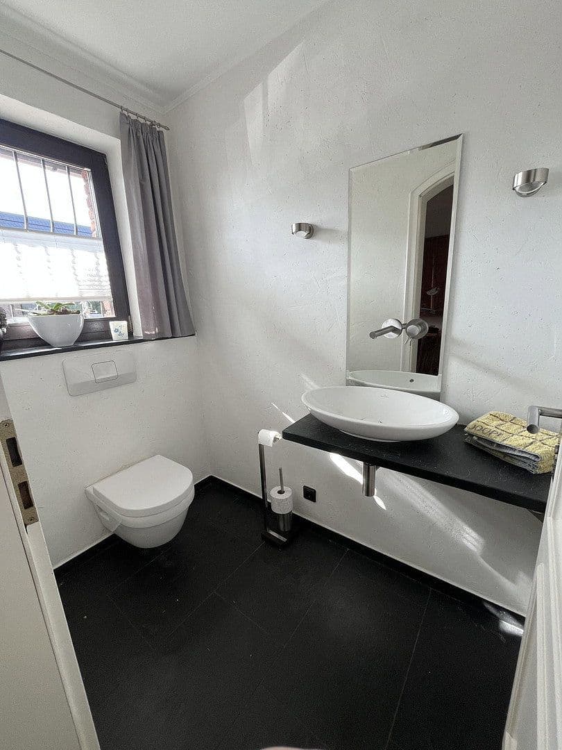 house for sale, 167 m², Duisburg, North Rhine-Westphalia house for sale, 167 m², Duisburg, North Rhine-Westphalia