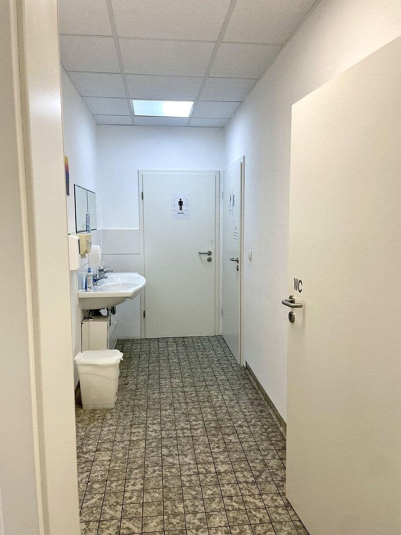 office to rent, 250 m², Sophienblatt 82-86, Kiel, Schleswig-Holstein office to rent, 250 m², Sophienblatt 82-86, Kiel, Schleswig-Holstein