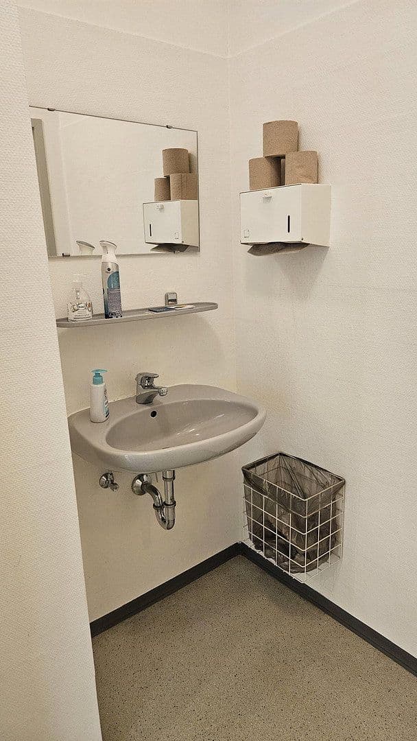 office to rent, 137 m², Sepp-Straßberger-Str. 18, Kolbermoor, Bavaria office to rent, 137 m², Sepp-Straßberger-Str. 18, Kolbermoor, Bavaria